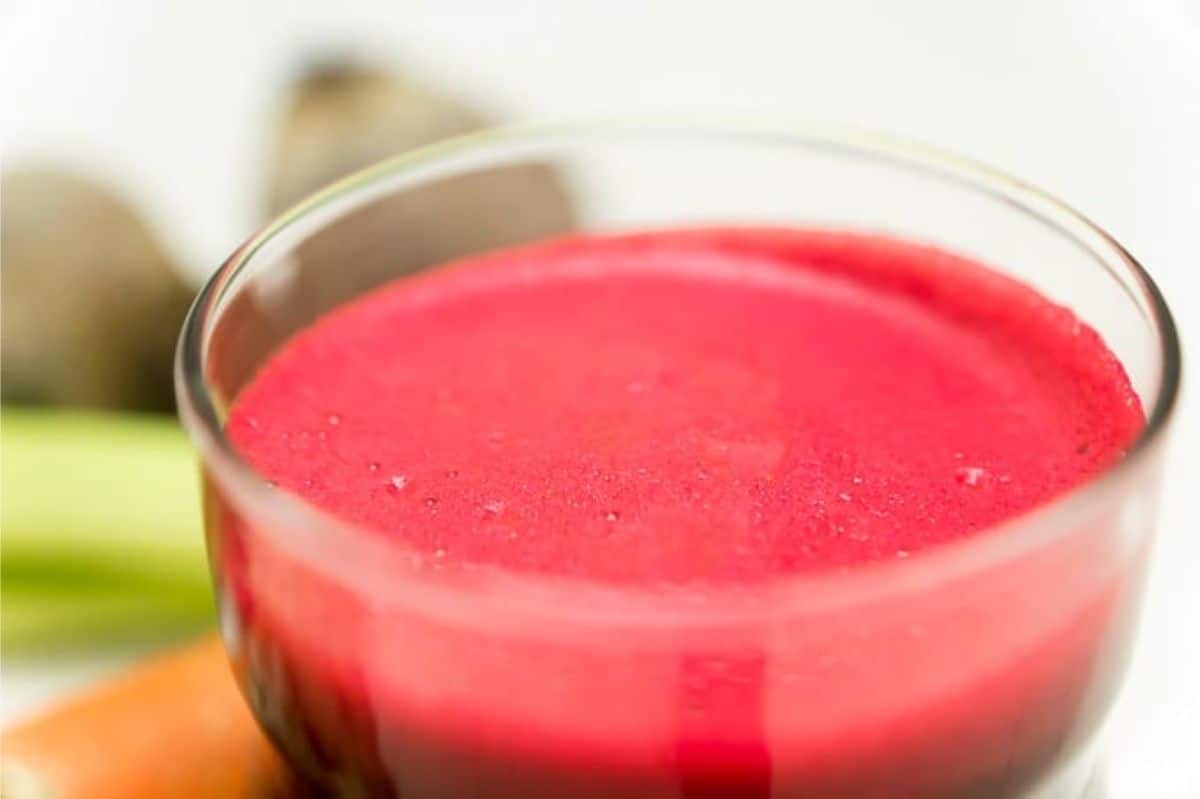 ruby red apple beet juice with ginger
