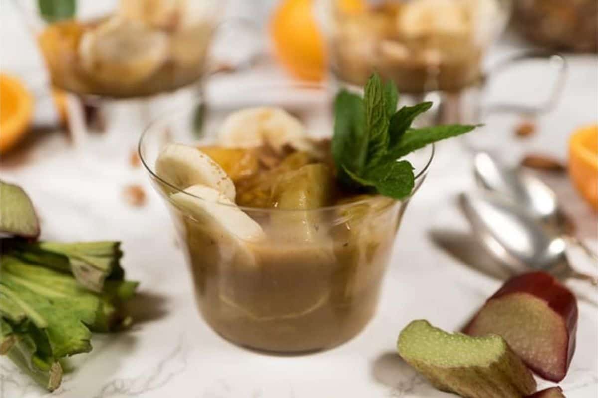 stewed rhubarb with rhubarb pieces