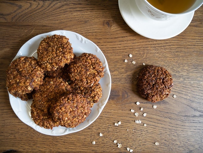 Apple oat cookies