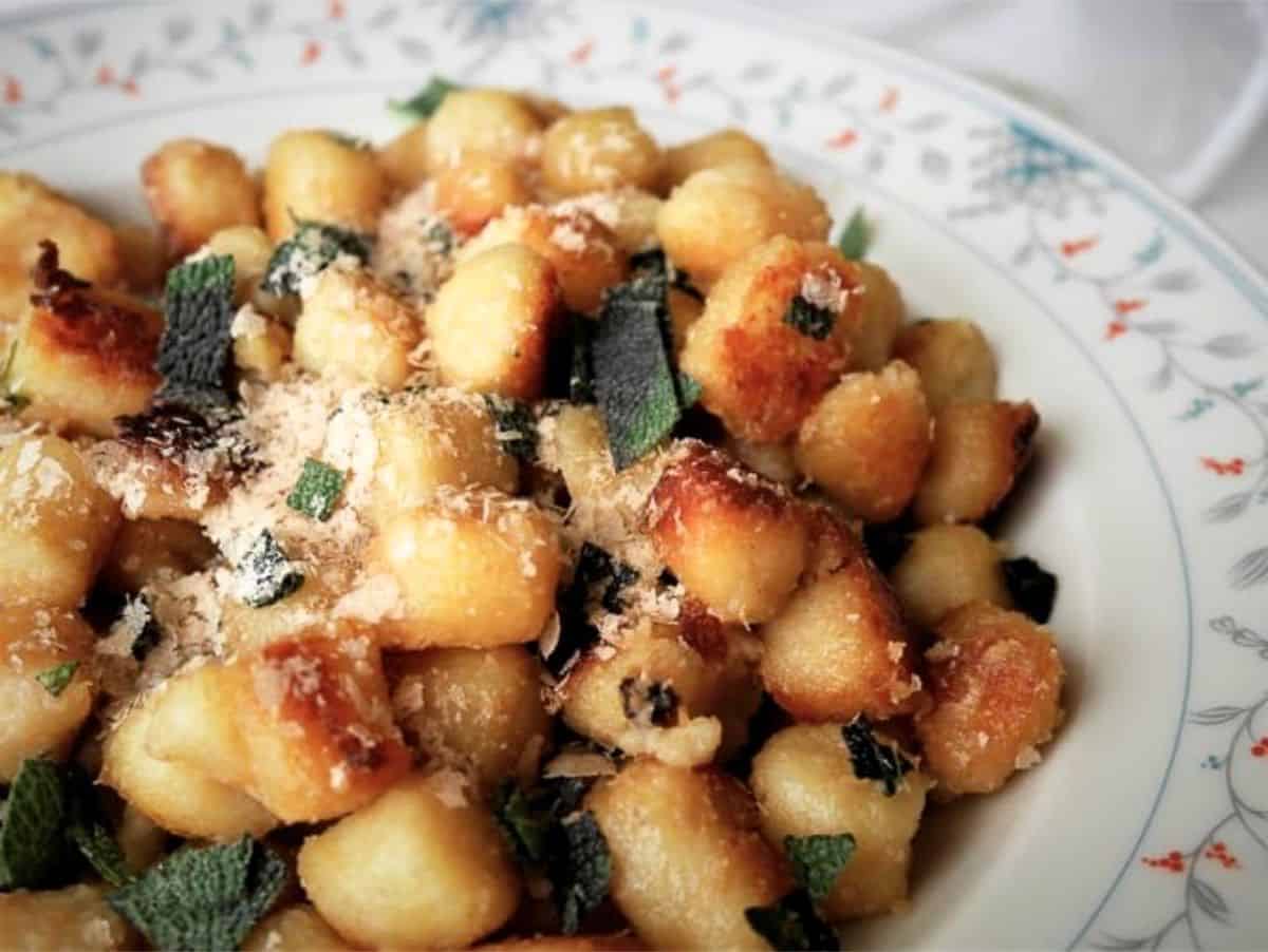 gnocchetti di patate with sage