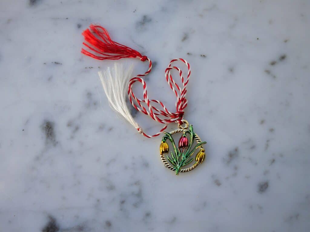 martisor (minimarch trinket), romanian spring tradition