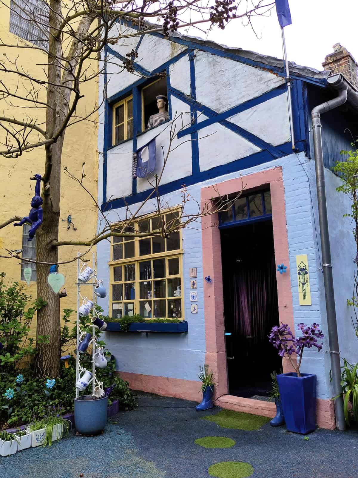 Entry to the language room